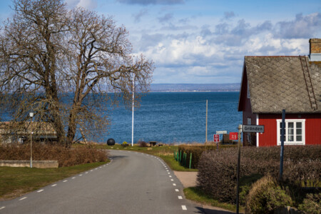 Jonstorp - red house and the sea.