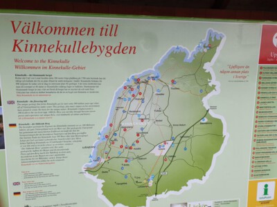 Welcome to Kinnekullebygden sign near Källby.