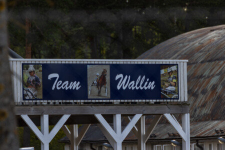 Team Wallin sign at the trotting course in Sundbyholm.
