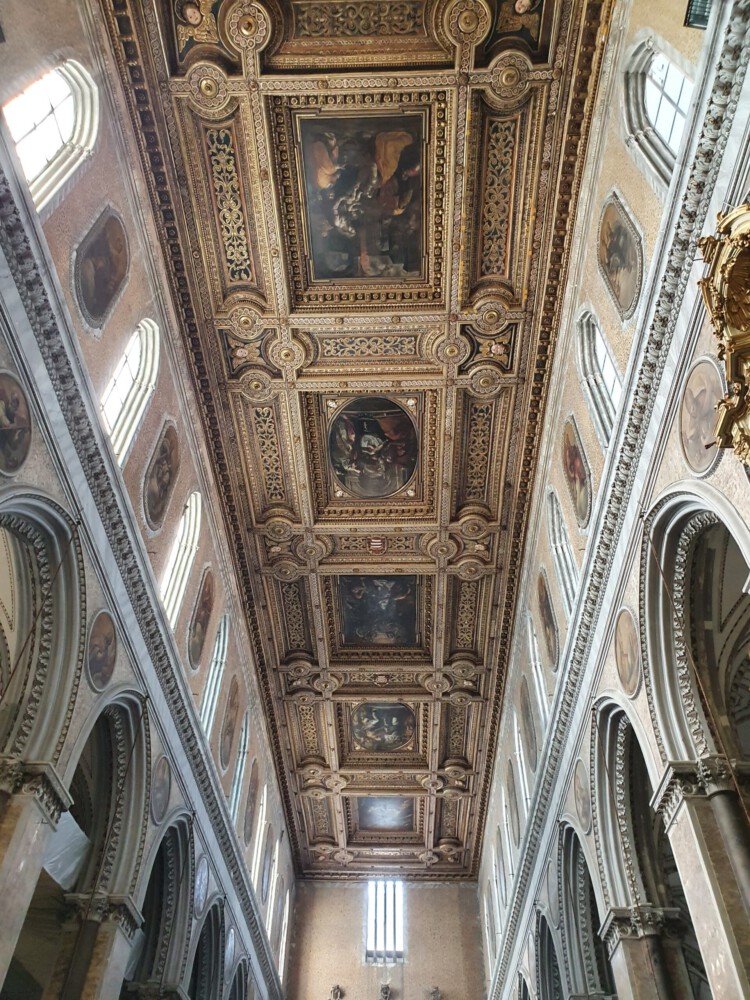 Impressive decorations at the ceiling of the cathedral.